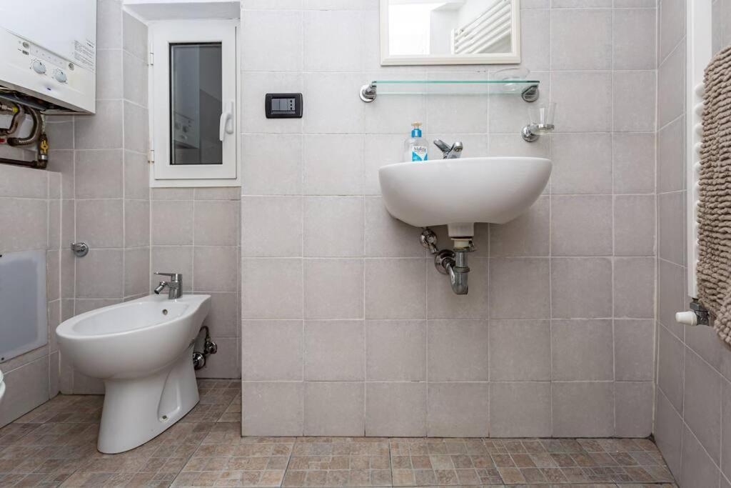 Apartment Adorno 2 - Affitti Brevi Italia Janov Exteriér fotografie