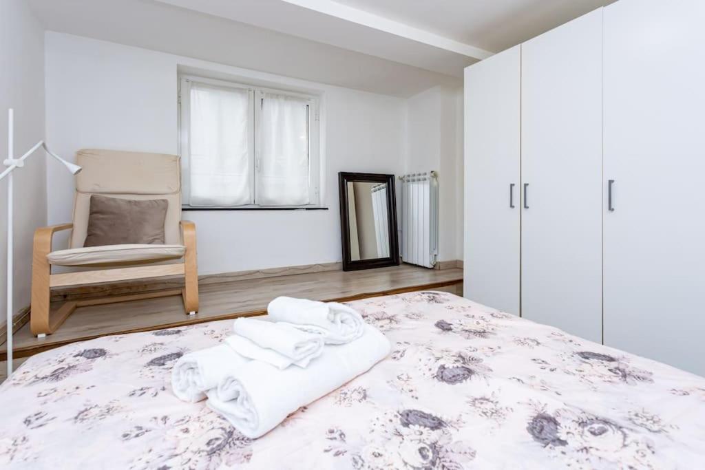 Apartment Adorno 2 - Affitti Brevi Italia Janov Exteriér fotografie