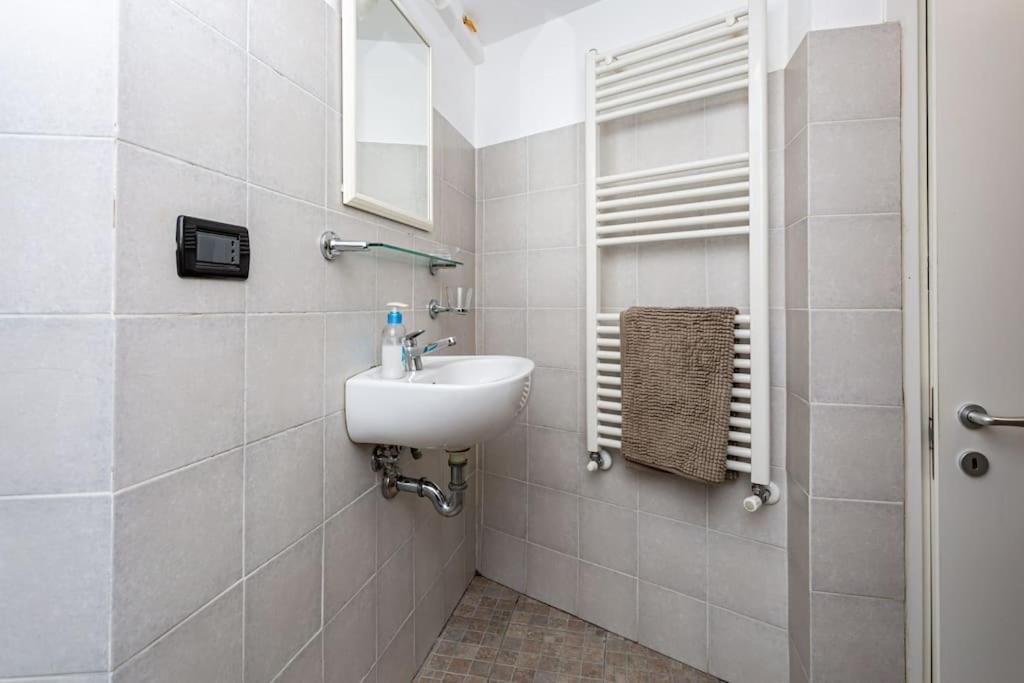 Apartment Adorno 2 - Affitti Brevi Italia Janov Exteriér fotografie